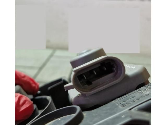 bontott NISSAN NAVARA Bal Fényszóró