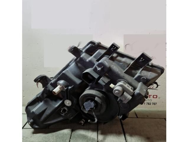 bontott NISSAN NAVARA Bal Fényszóró