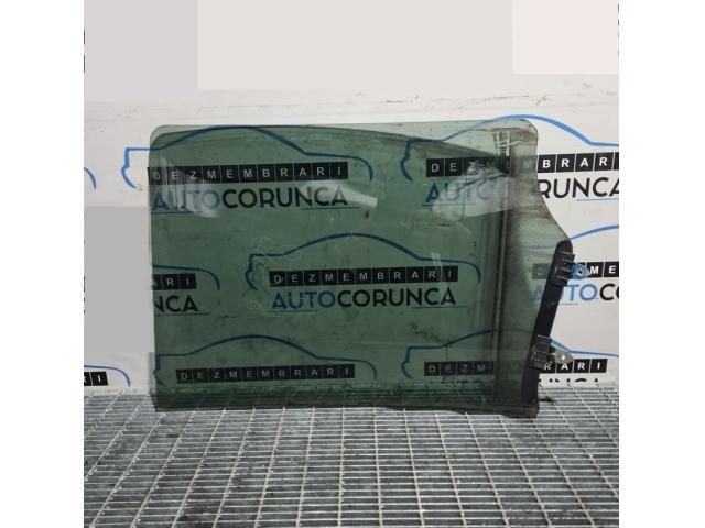 bontott NISSAN NAVARA Bal hátsó Ablak