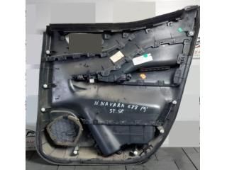 bontott NISSAN NAVARA Bal hátsó Ajtó Kárpit