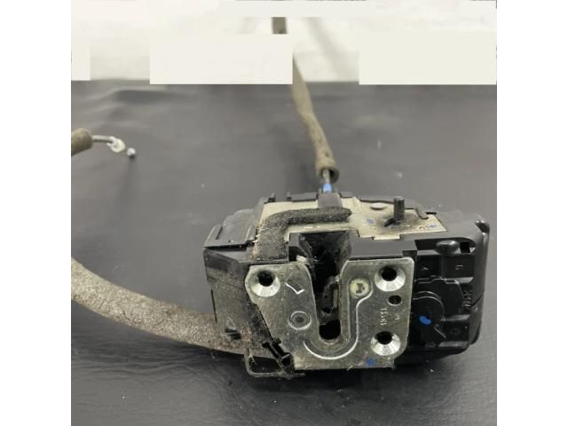 bontott NISSAN NAVARA Bal hátsó Ajtózár