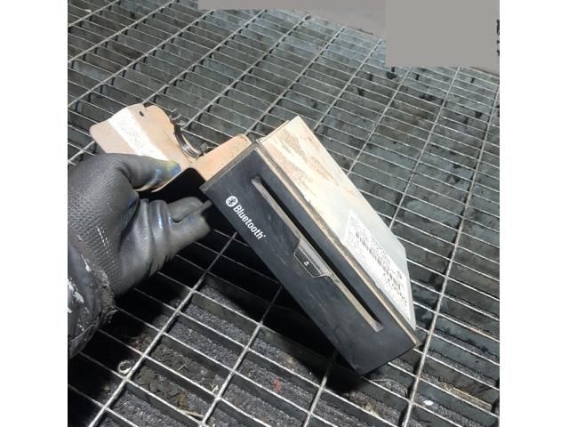 bontott NISSAN NAVARA CD / DVD Tár