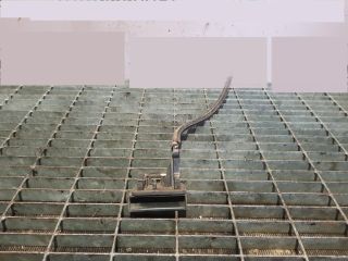 bontott NISSAN NAVARA Csomagtérajtó Kilincs