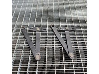 bontott NISSAN NAVARA Csomagtérajtó Zsanér