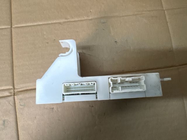 bontott NISSAN NAVARA Elektronika (Magában)