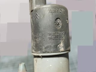 bontott NISSAN NAVARA Első Ablakmosó Szivattyú