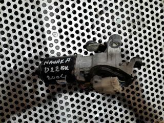 bontott NISSAN NAVARA Első Ablaktörlő Motor