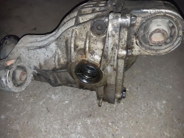 bontott NISSAN NAVARA Első Differenciálmű