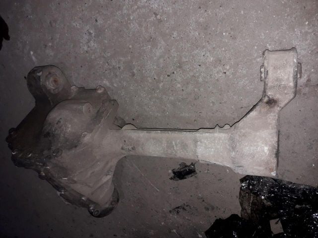 bontott NISSAN NAVARA Első Differenciálmű