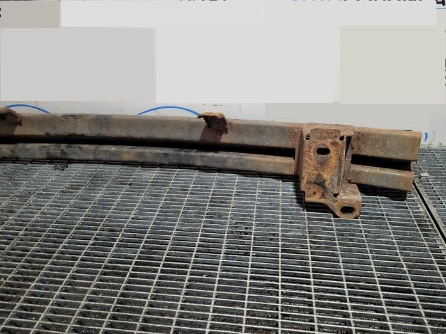 bontott NISSAN NAVARA Első Lökhárító Merevítő (Fém)