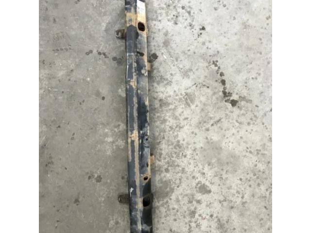 bontott NISSAN NAVARA Első Lökhárító Merevítő (Fém)