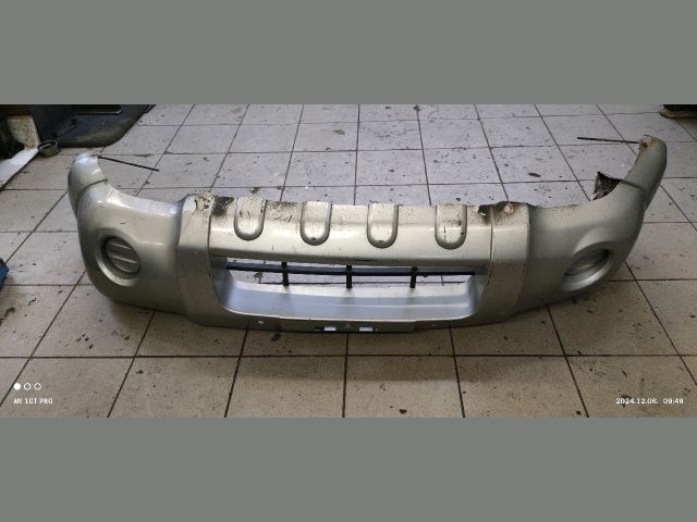 bontott NISSAN NAVARA Első Lökhárító (Részeivel)