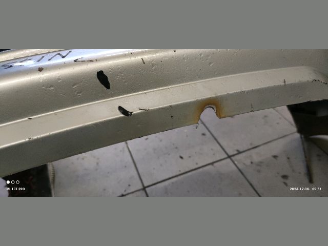 bontott NISSAN NAVARA Első Lökhárító (Részeivel)