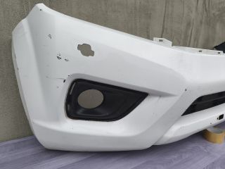 bontott NISSAN NAVARA Első Lökhárító (Üresen)