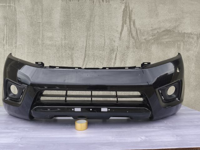 bontott NISSAN NAVARA Első Lökhárító (Üresen)