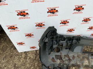 bontott NISSAN NAVARA Első Lökhárító (Üresen)