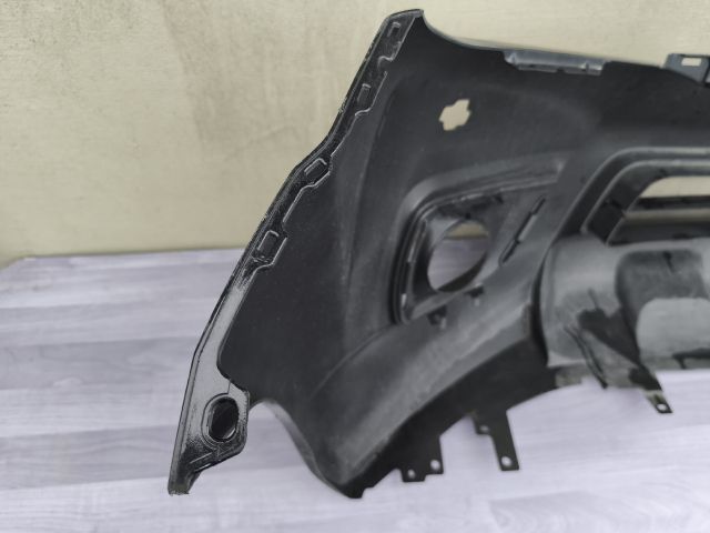 bontott NISSAN NAVARA Első Lökhárító (Üresen)