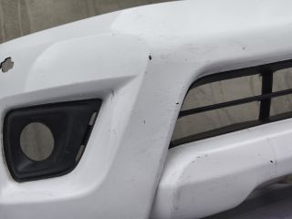 bontott NISSAN NAVARA Első Lökhárító (Üresen)