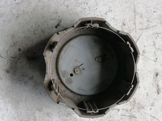 bontott NISSAN NAVARA Felniközép (1 db)