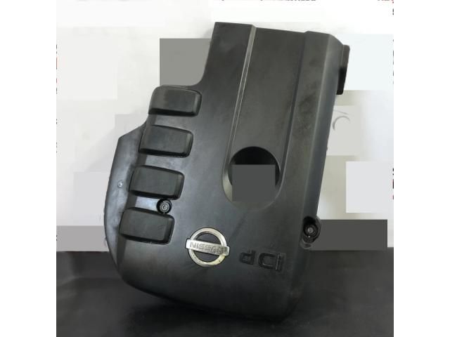 bontott NISSAN NAVARA Felső Hűtőburkolat