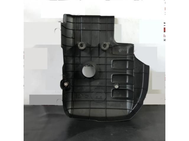 bontott NISSAN NAVARA Felső Hűtőburkolat