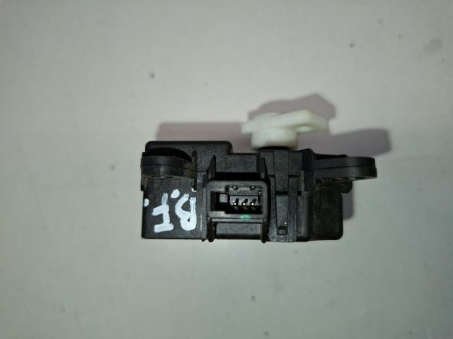 bontott NISSAN NAVARA Fűtés Állító Motor