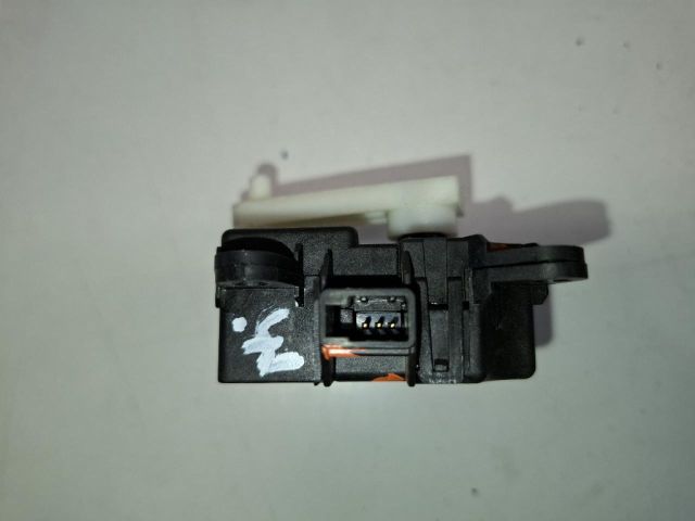 bontott NISSAN NAVARA Fűtés Állító Motor