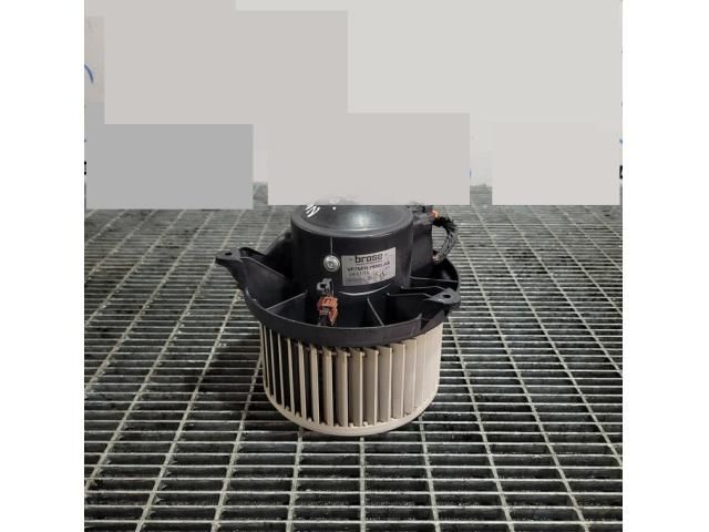 bontott NISSAN NAVARA Fűtőmotor (Klímás)