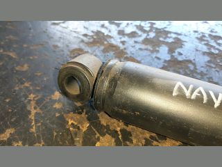 bontott NISSAN NAVARA Hátsó Lengéscsillapító (Pozíciófüggetlen)