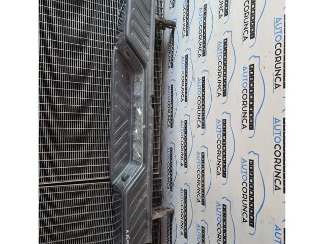 bontott NISSAN NAVARA Hátsó Lökhárító (Üresen)