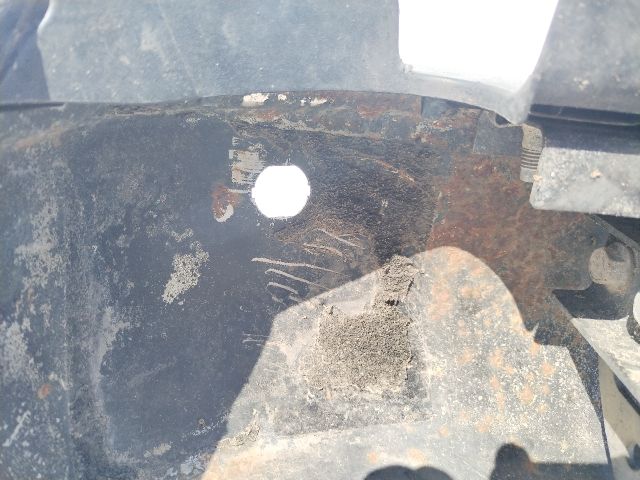 bontott NISSAN NAVARA Hátsó Lökhárító (Üresen)