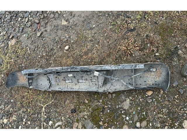 bontott NISSAN NAVARA Hátsó Lökhárító (Üresen)