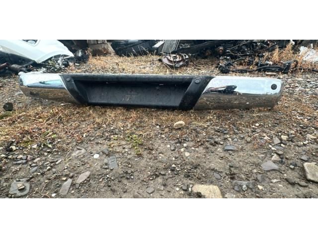 bontott NISSAN NAVARA Hátsó Lökhárító (Üresen)