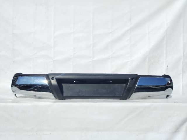 bontott NISSAN NAVARA Hátsó Lökhárító (Üresen)