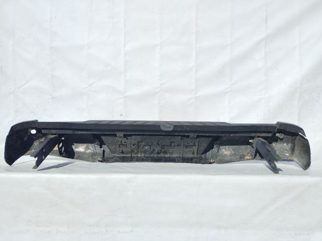 bontott NISSAN NAVARA Hátsó Lökhárító (Üresen)