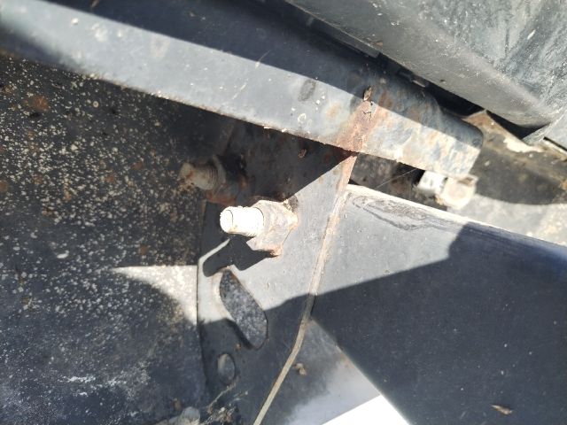 bontott NISSAN NAVARA Hátsó Lökhárító (Üresen)