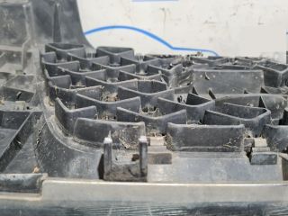 bontott NISSAN NAVARA Hűtőrács