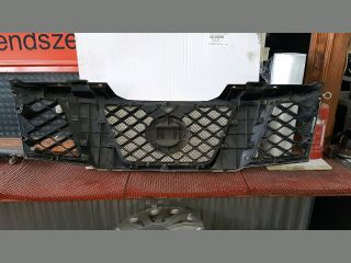bontott NISSAN NAVARA Hűtőrács