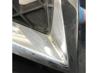 bontott NISSAN NAVARA Hűtőrács