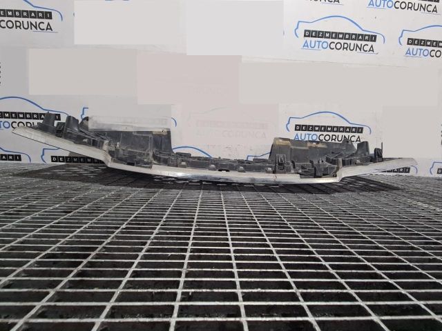 bontott NISSAN NAVARA Hűtőrács