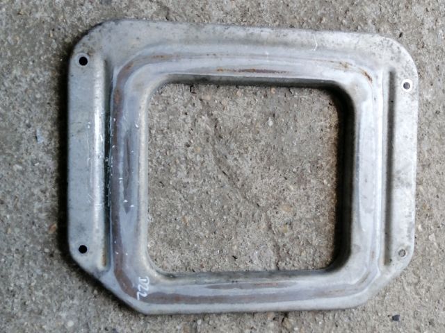 bontott NISSAN NAVARA Intercooler Tartó