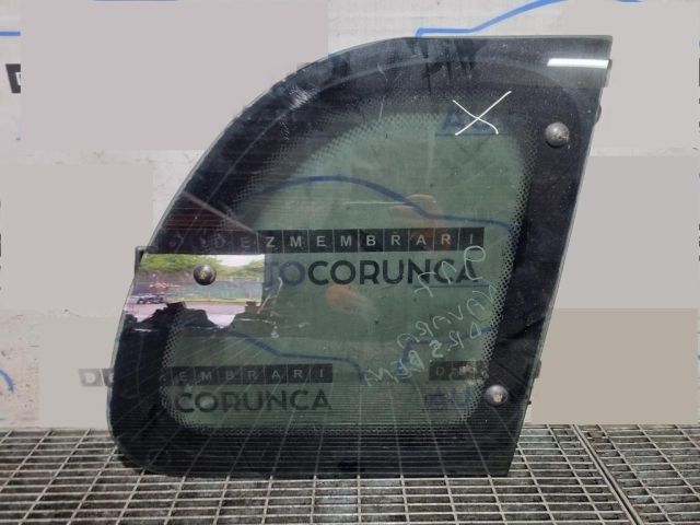 bontott NISSAN NAVARA Jobb C Oszlop Oldalablak Üveg