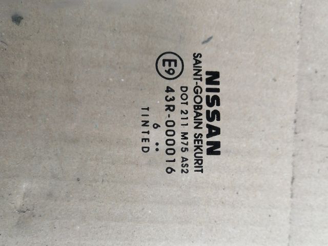 bontott NISSAN NAVARA Jobb első Ablak