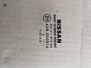 bontott NISSAN NAVARA Jobb első Ablak