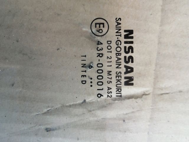 bontott NISSAN NAVARA Jobb első Ablak