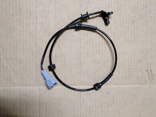 bontott NISSAN NAVARA Jobb első ABS Jeladó