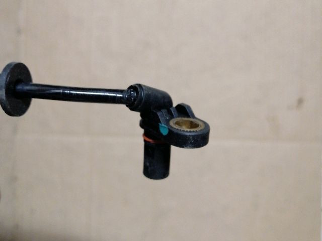 bontott NISSAN NAVARA Jobb első ABS Jeladó