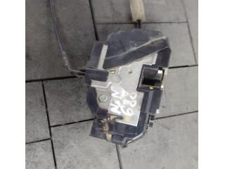 bontott NISSAN NAVARA Jobb első Ajtózár