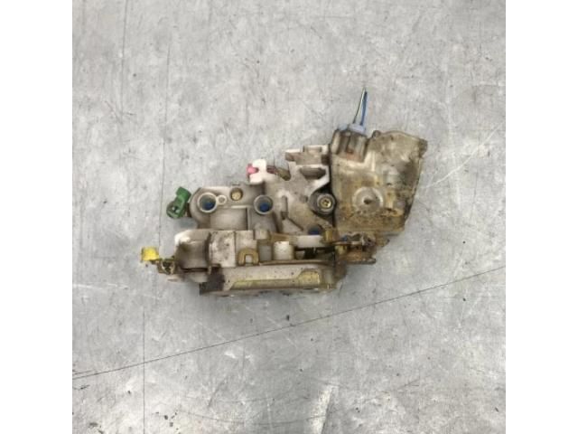 bontott NISSAN NAVARA Jobb első Ajtózár