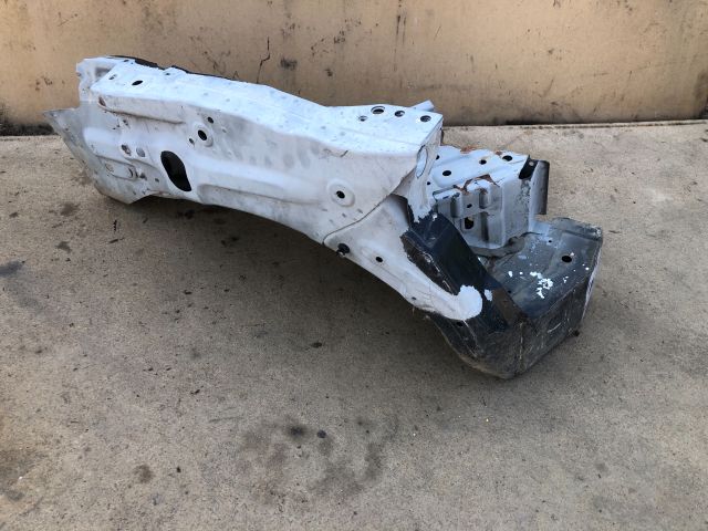 bontott NISSAN NAVARA Jobb első Hossznyúlvány